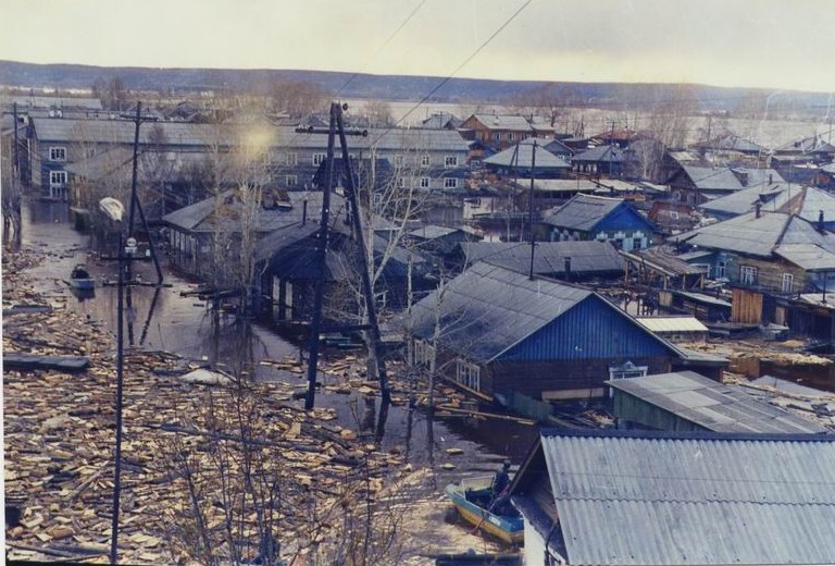 Киренск сегодня. Киренск потоп 2001. 2001 Год Киренск. Наводнение в Киренске 2001 год.